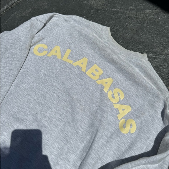 Yeezy Season 5 Grey Calabasas Crest Crewneck Size XS Kanye West - Picture 13 of 15